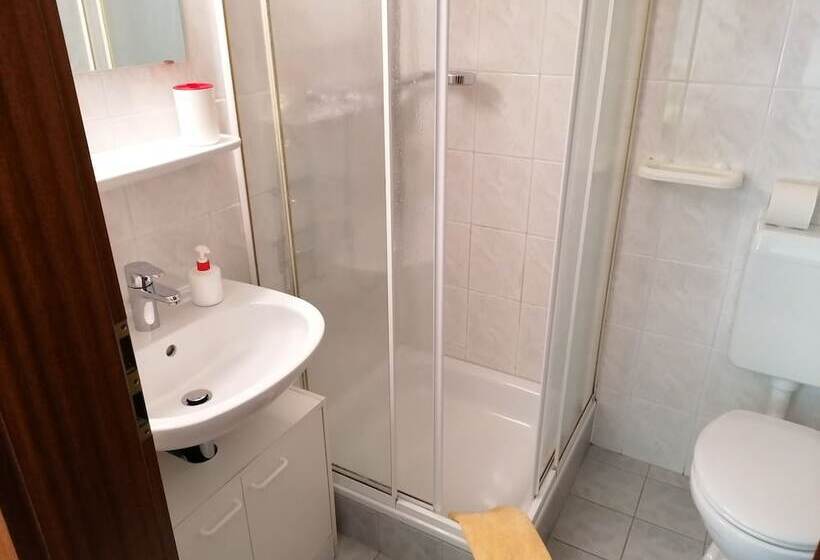 غرفة قياسية, Pension An Der Kamske