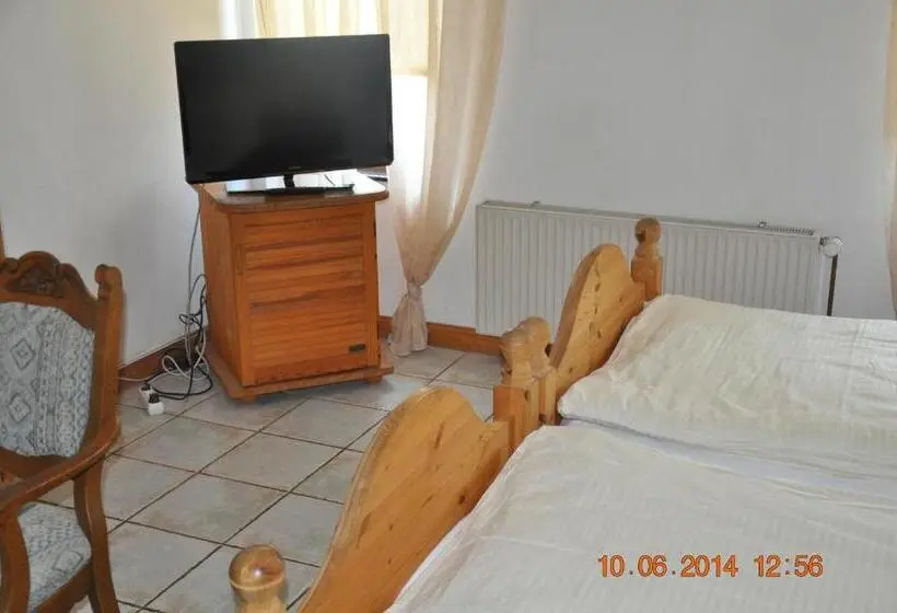 Comfort Kolmen Hengen Huone, Gasthof Zur Post