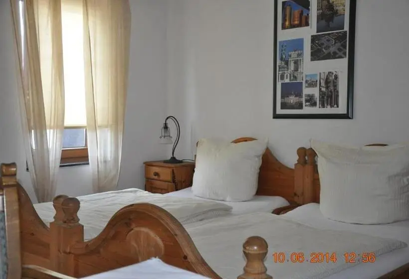 Comfort Kolmen Hengen Huone, Gasthof Zur Post