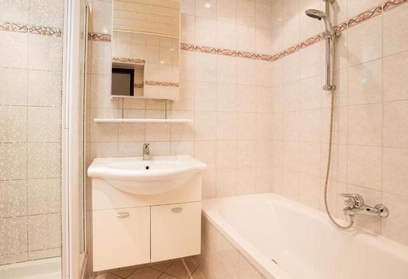 إستوديو قياسى, Hirschenhof Apartments