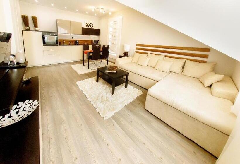 شقة ديلوكس غرفة واحدة, La Pergola & Prestige Panzió