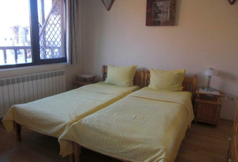 Номер Стандарт с Балконом, Guest House Antoaneta