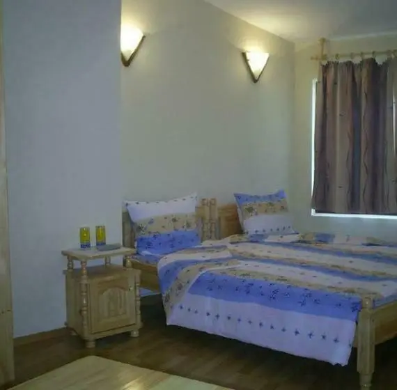 اتاق استاندارد سه تخته با بالکن, Guest House Antoaneta