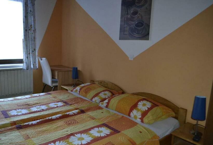 اتاق استاندارد چهار تخته, Guest House Kmečki Hram Fortuna