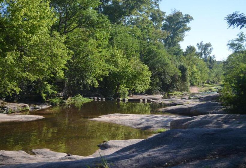 スタンダード４人部屋, Hosteria Sans Souci