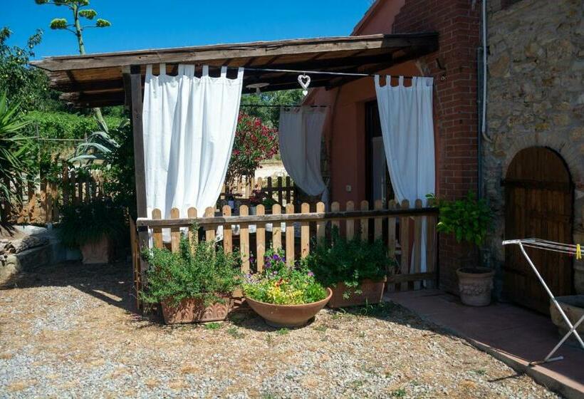 带花园景观的标准工作室, Agriturismo Colle Vento