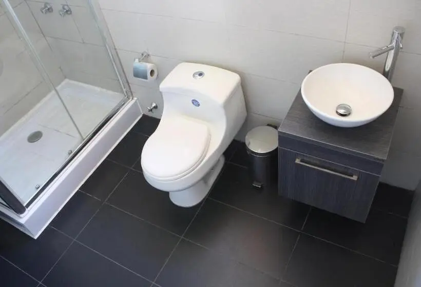 اتاق استاندارد با سرویس بهداشتی مشترک, Hostal Buró