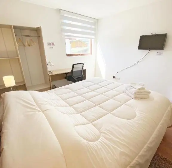اتاق سوپریور, Hostal Buró