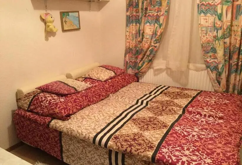 Huoneisto 1 Makuuhuone, Jarmila Vendégház