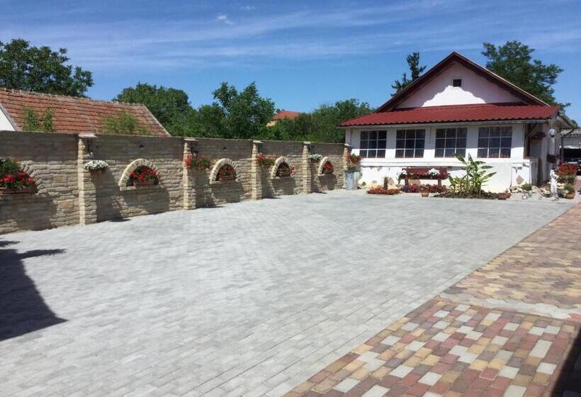 Апартаменты 1 Спальня, Jarmila Vendégház