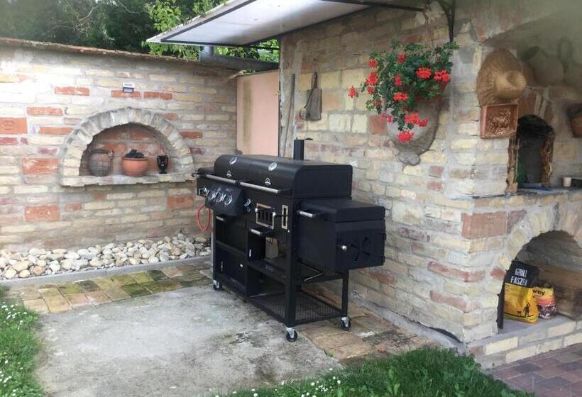 Апартаменты 1 Спальня, Jarmila Vendégház