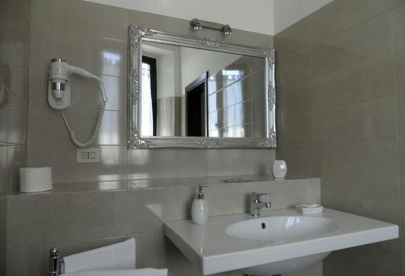 Люкс Повышенной Комфортности, Piazza Degli Angeli