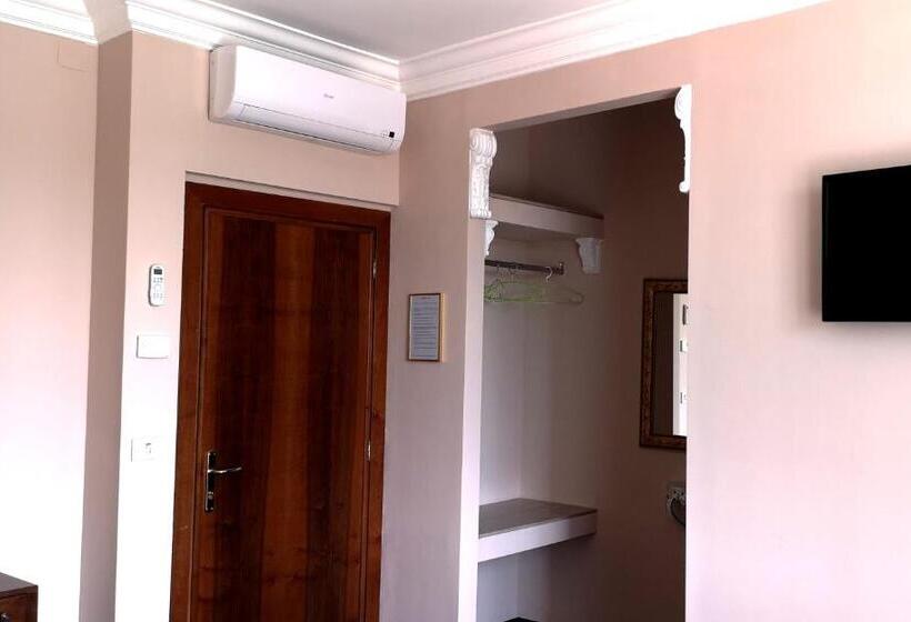 Номер Стандарт, Piazza Degli Angeli