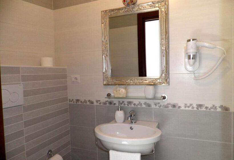 Номер Стандарт с Балконом, Piazza Degli Angeli