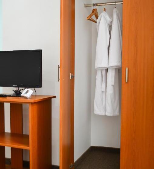 جناح سوبيريور, Casa Transilvania