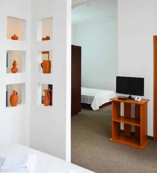 جناح سوبيريور, Casa Transilvania