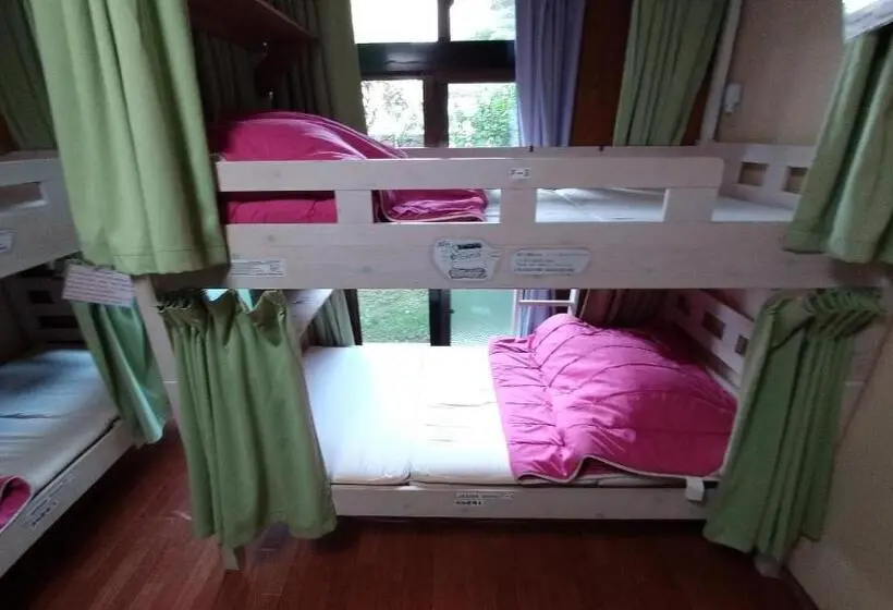 Perhehuone, Kerama Backpackers