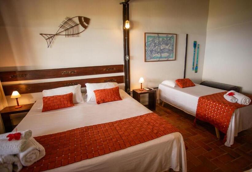 חדר סטנדרט לארבעה, Pousada Santu Noronha