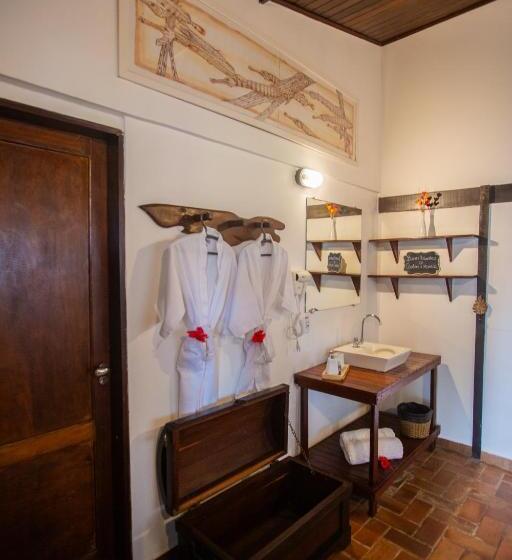 חדר סטנדרט לשלושה, Pousada Santu Noronha