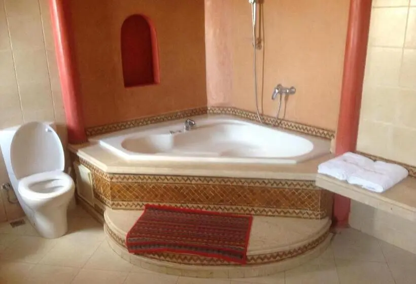 اتاق لوکس, Riad Noumidya