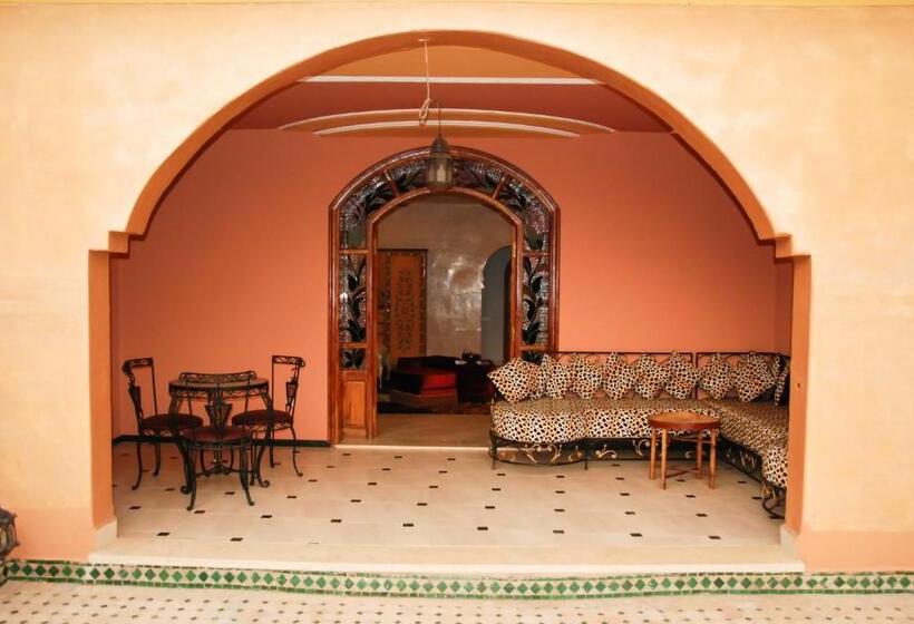 اتاق لوکس, Riad Noumidya