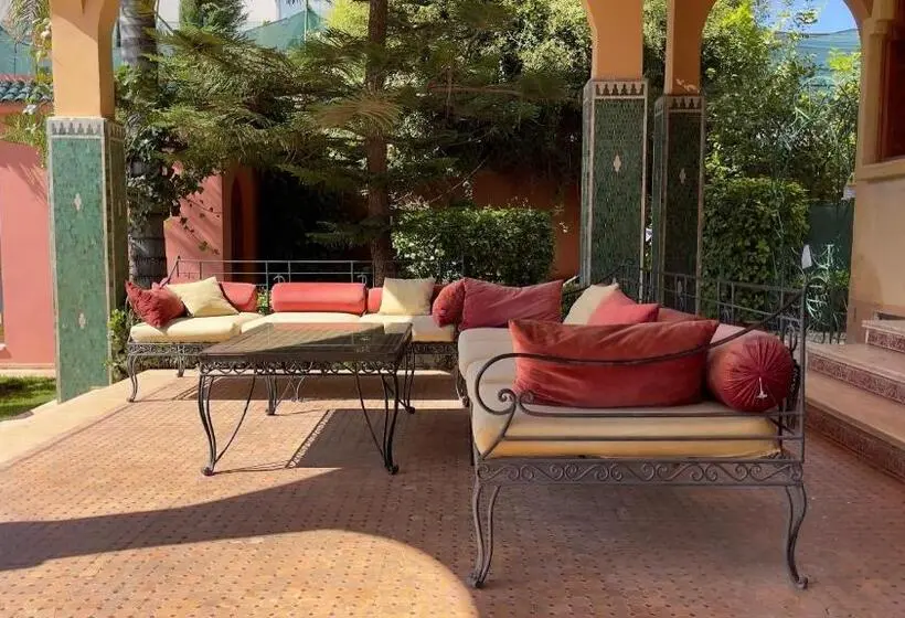 اتاق لوکس, Riad Noumidya