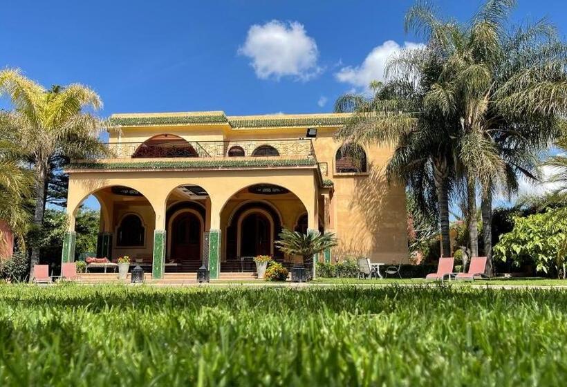 اتاق لوکس, Riad Noumidya