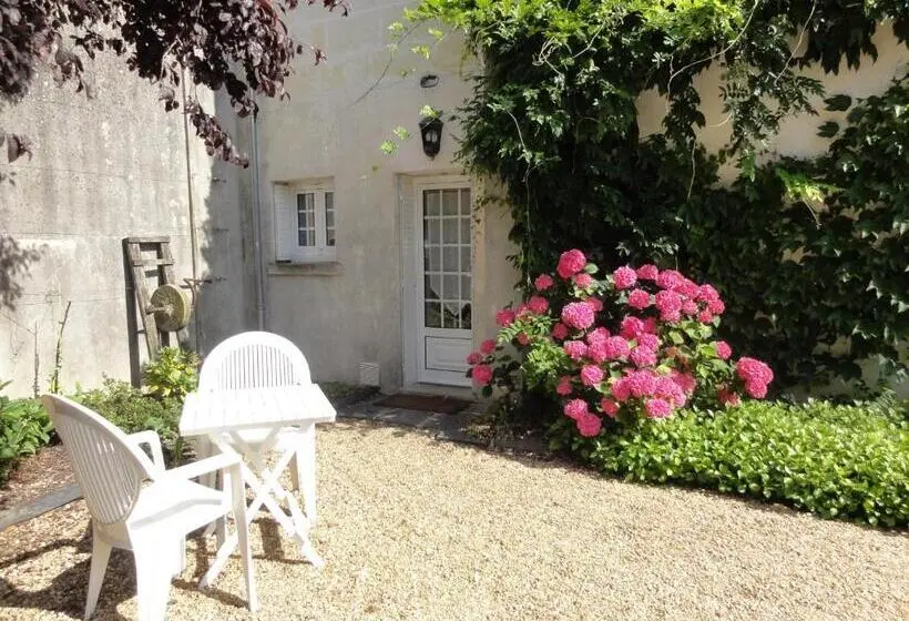 庭の見えるスタンダードトリプルルーム, Le Clos Des Bérengeries