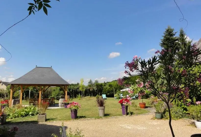 庭の見えるスタンダードトリプルルーム, Le Clos Des Bérengeries