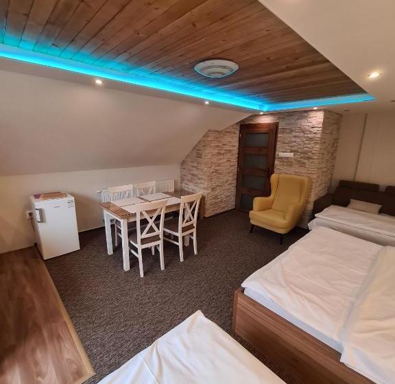 스탠다드 스튜디오 (전망), Villa ďurčík