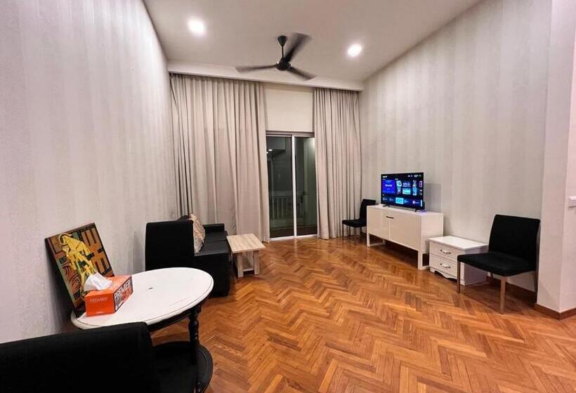 סוויטה עם מרפסת, Profolio @ Straits Quay