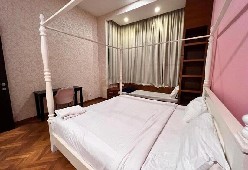 סוויטה עם מרפסת, Profolio @ Straits Quay