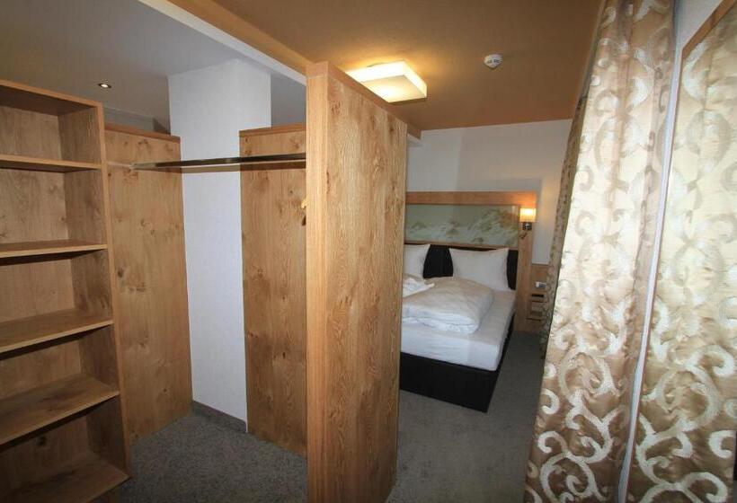 テラスつきの２ベッドルームアパートメント, Relax Apartments