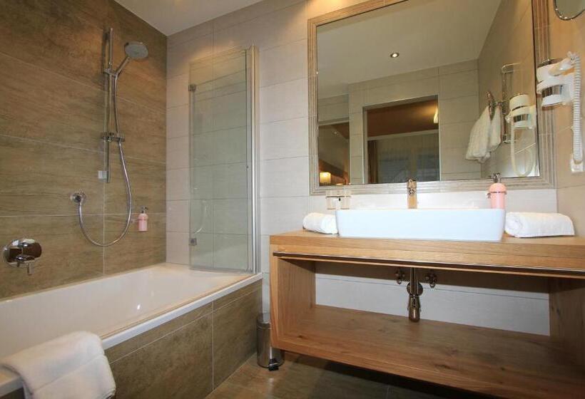 ３ベッドルームアパートメント, Relax Apartments