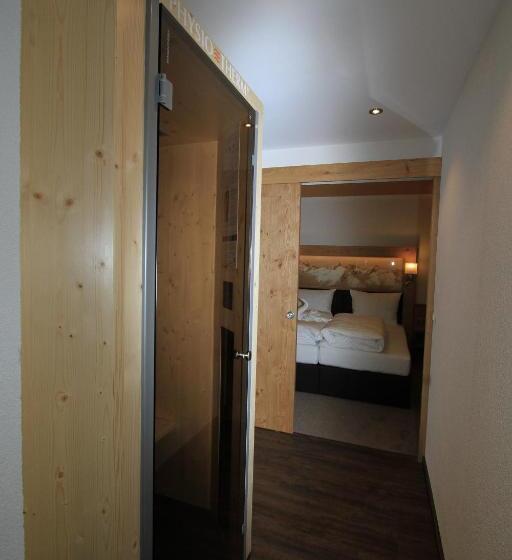 ３ベッドルームアパートメント, Relax Apartments