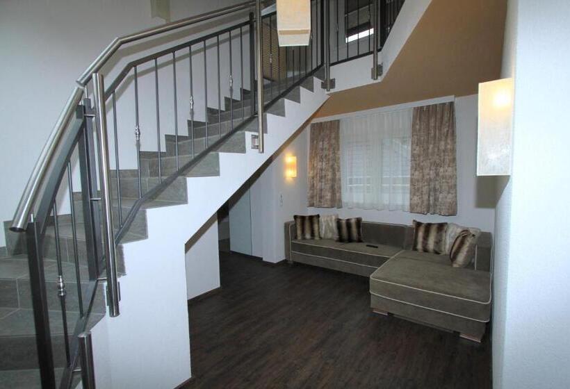 １ベッドルームペントハウスアパート, Relax Apartments