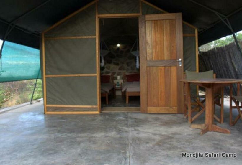 اتاق استاندارد, Mondjila Safari Camp