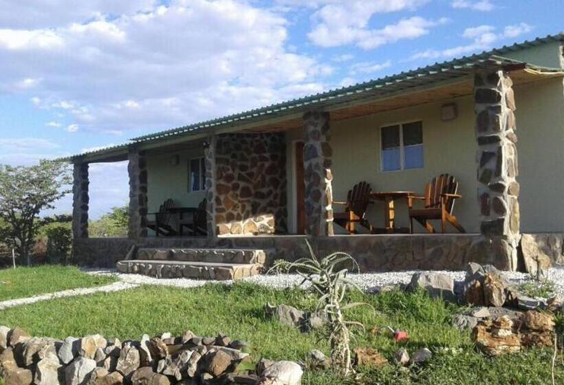 اتاق خانوادگی, Mondjila Safari Camp