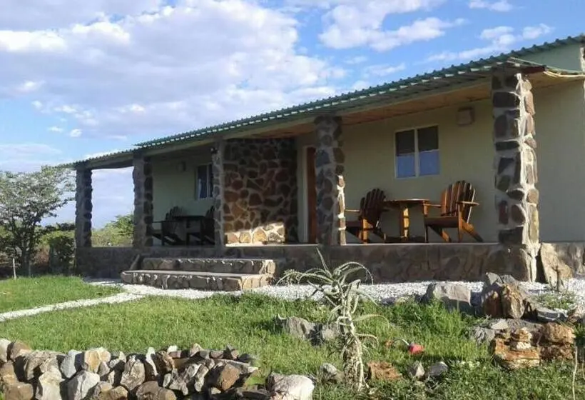 اتاق خانوادگی, Mondjila Safari Camp
