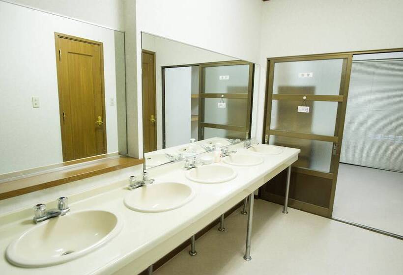 חדר סטנדרט חדר אמבטיה משותף, A Yard