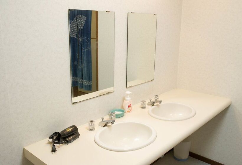 חדר סטנדרט חדר אמבטיה משותף, A Yard