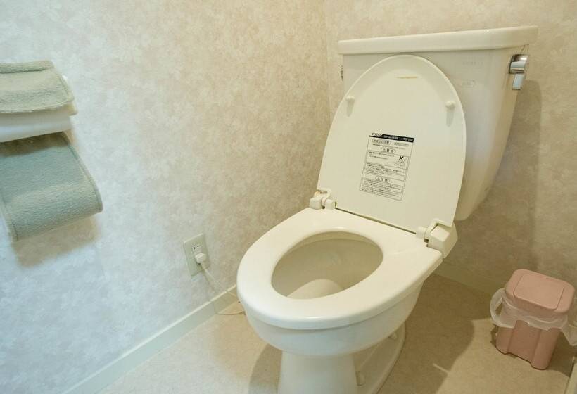 带共用浴室的标准房间, A Yard