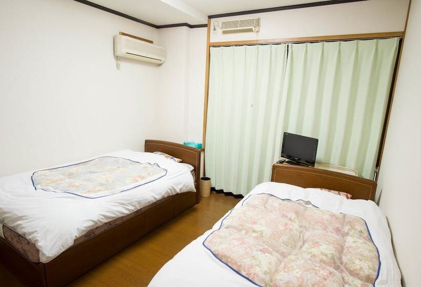 חדר סטנדרט חדר אמבטיה משותף, A Yard