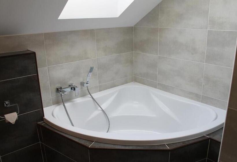 디럭스 스위트, Penzion Bowten