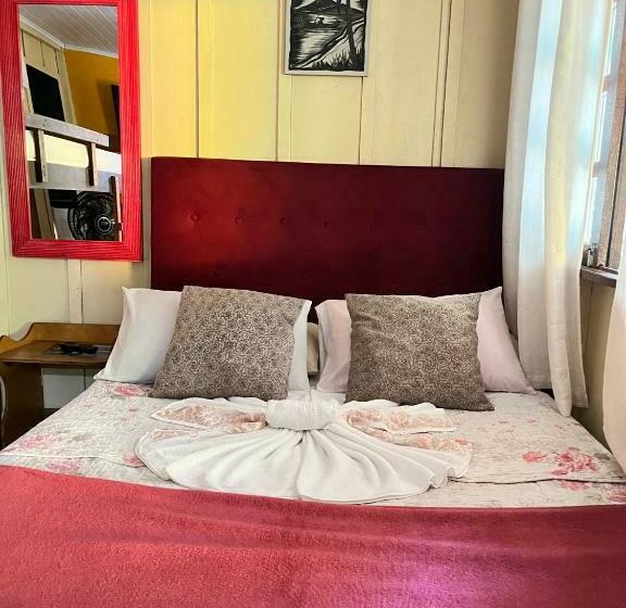 Quarto Quádruplo Estandar, Pousada & Camping Tubarão