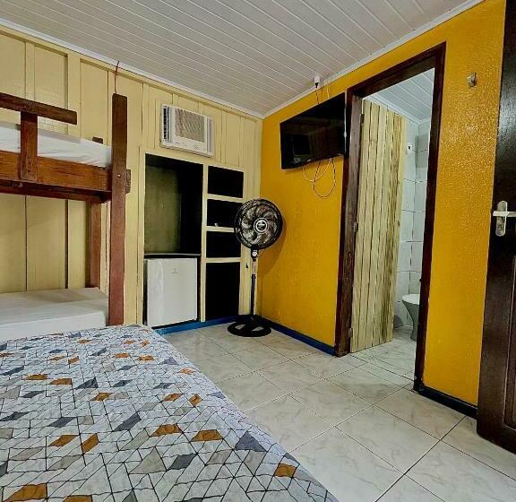 Quarto Quádruplo Estandar, Pousada & Camping Tubarão