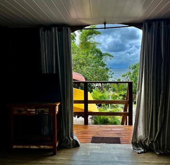 Quarto Estandar Banheiro Compartilhado, Pousada & Camping Tubarão