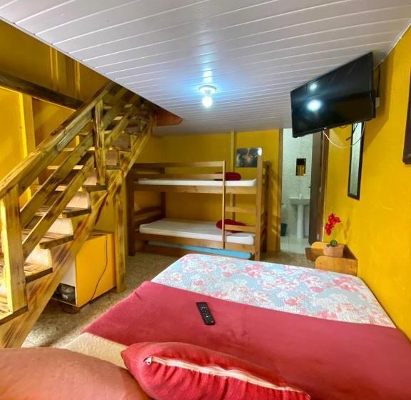 Suíte 2 Dormitórios, Pousada & Camping Tubarão