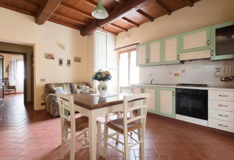 آپارتمان 1 خوابه با تراس, Agriturismo Le Buche Di Viesca