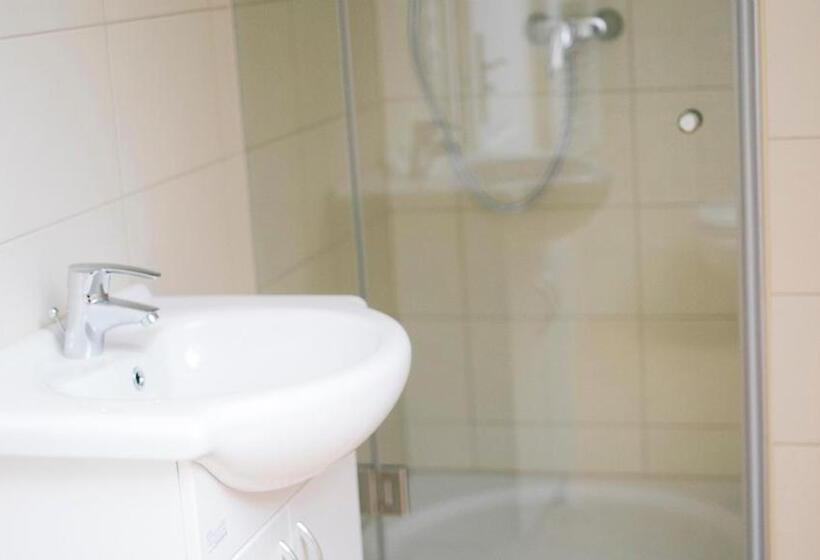 침실 2개 디럭스 아파트, Apartman Diófa